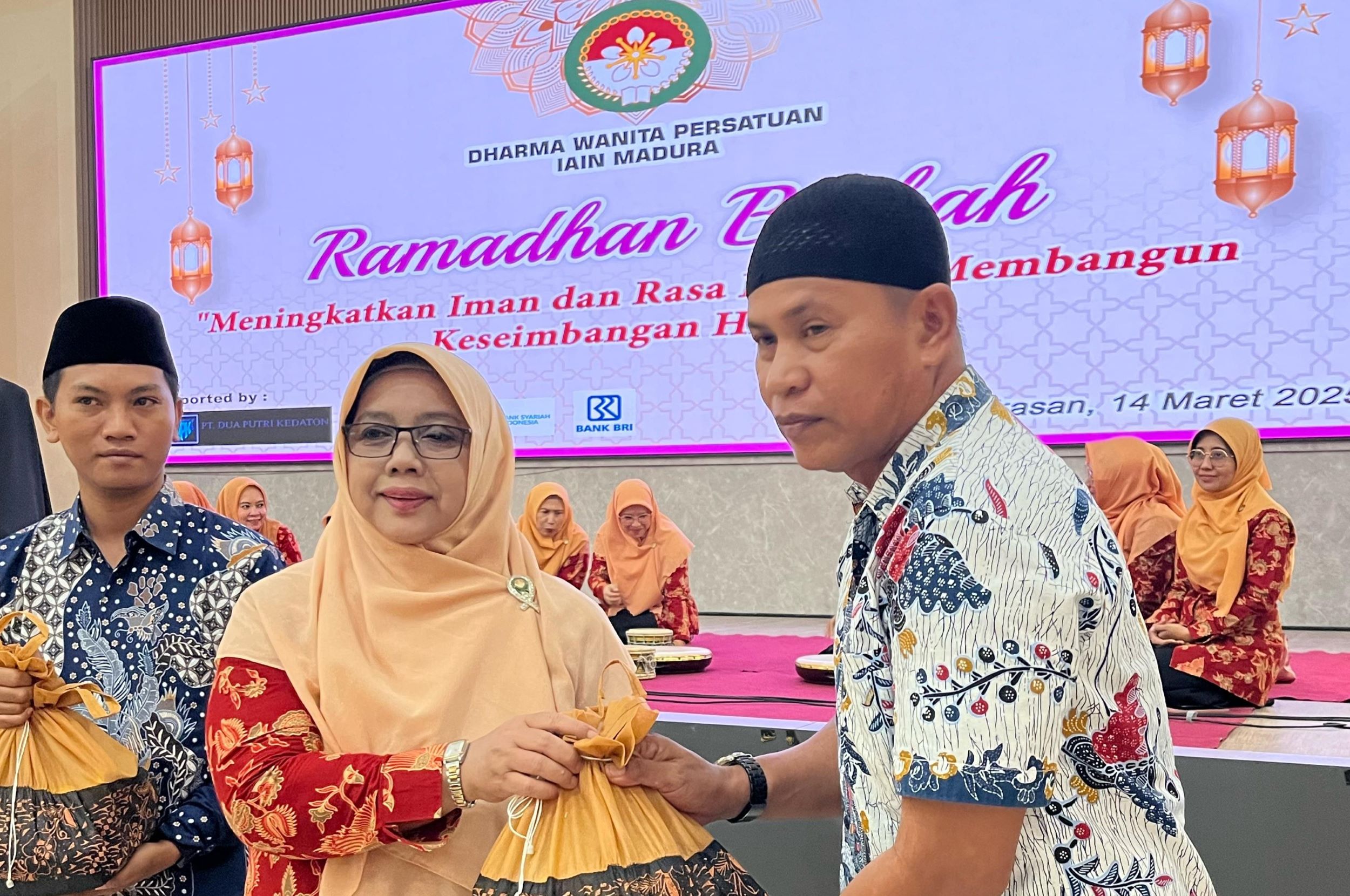 Dharma Wanita Persatuan (DWP) IAIN Madura Gelar Kegiatan Ramadhan Berkah: Bhakti Sosial dan Ceramah Agama