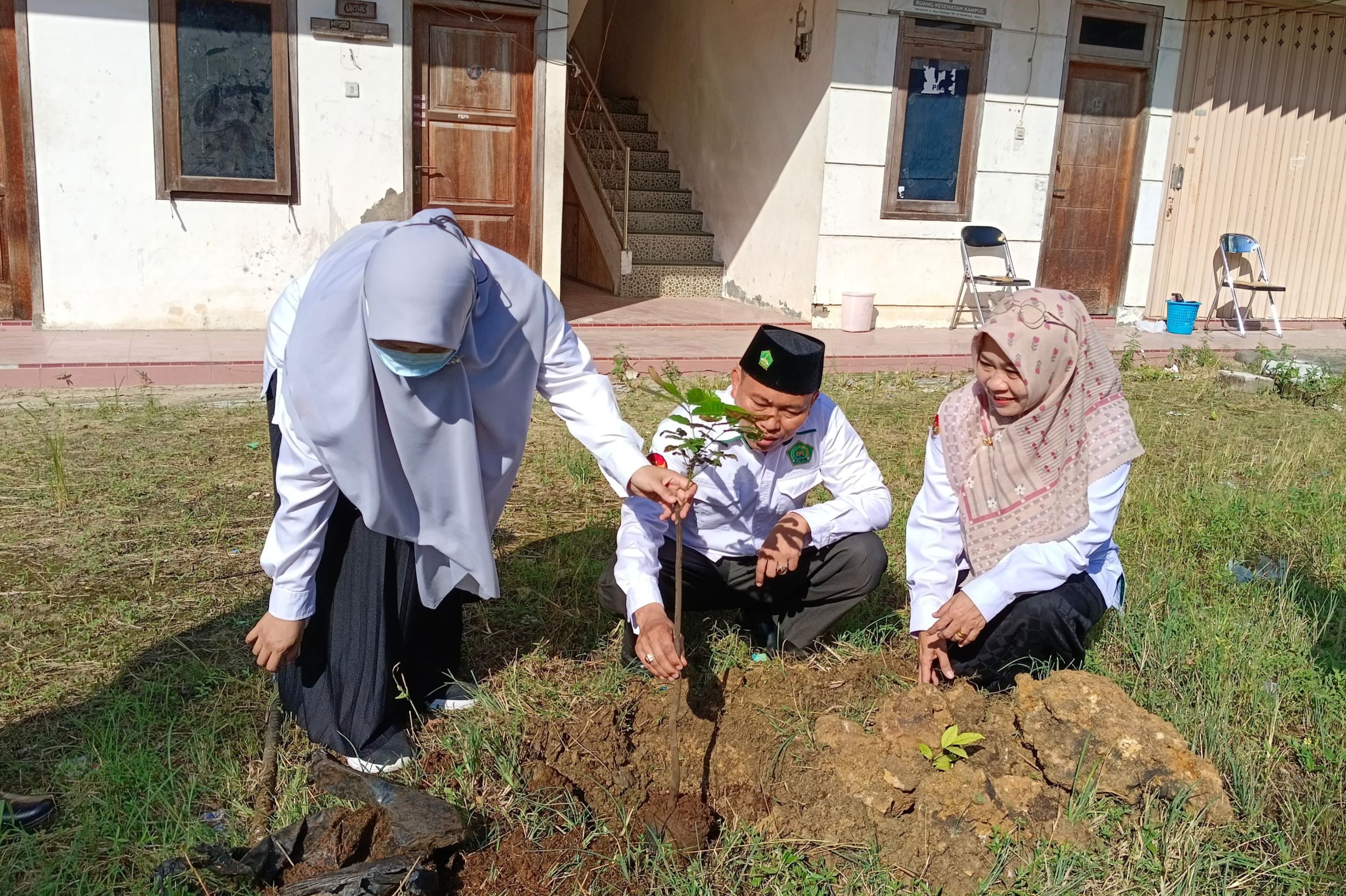 IAIN Madura Dukung Gerakan Sejuta Pohon Matoa: Mengakar dalam Spiritualitas Ecoteologi