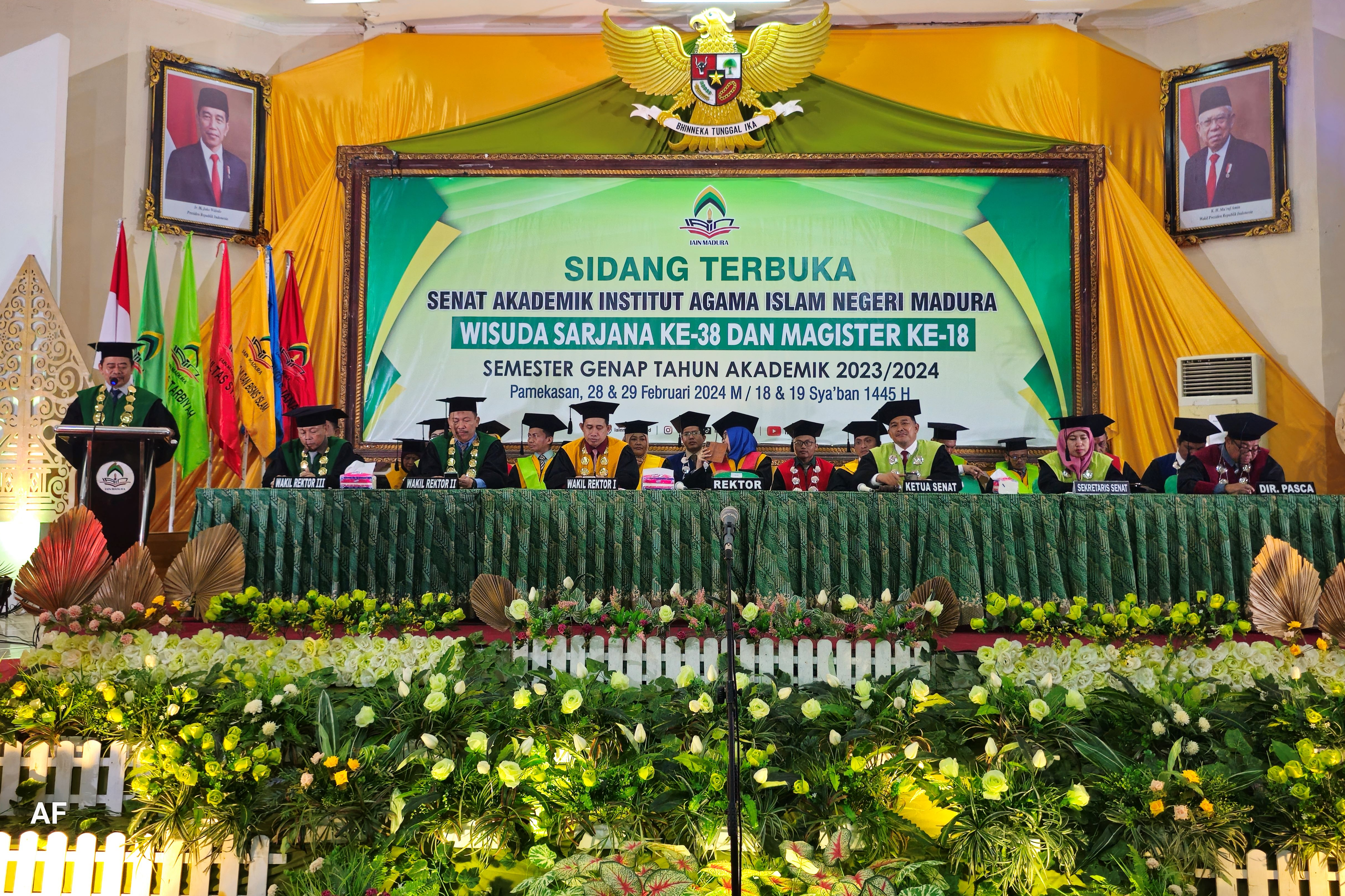 IAIN Madura Berikan Ijazah dan Transkrip Nilai secara Langsung pada Wisuda Sarjana Ke-38 dan Magister Ke-18