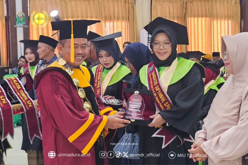 Wisudawan Terbaik FTIK UIN Madura Raih IPK 3.92, Kisah Perjuangan Pulang-Pergi Sumenep–Pamekasan