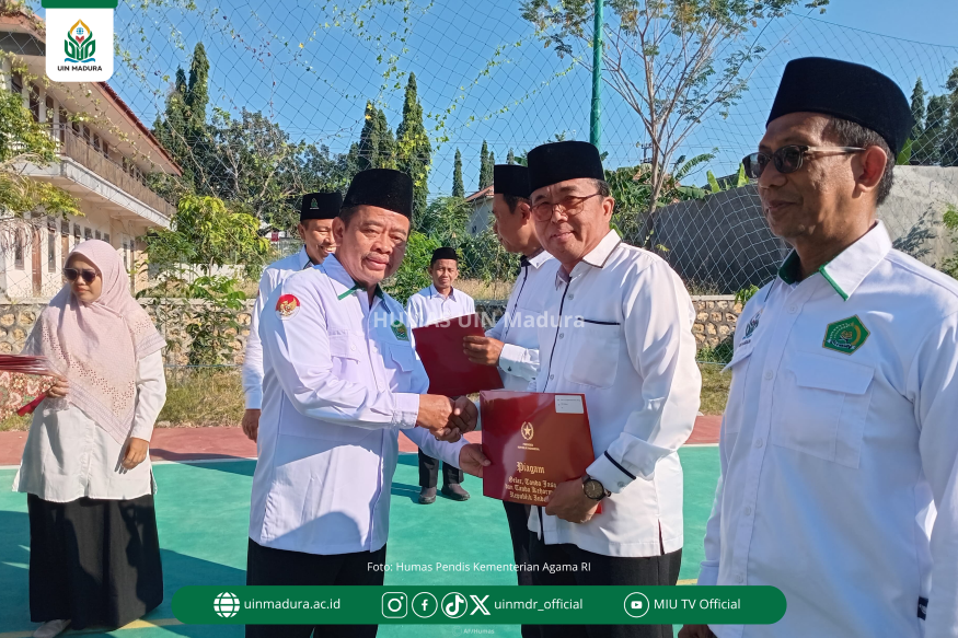 UIN Madura Anugerahkan Satyalancana Karya Satya kepada 13 ASN