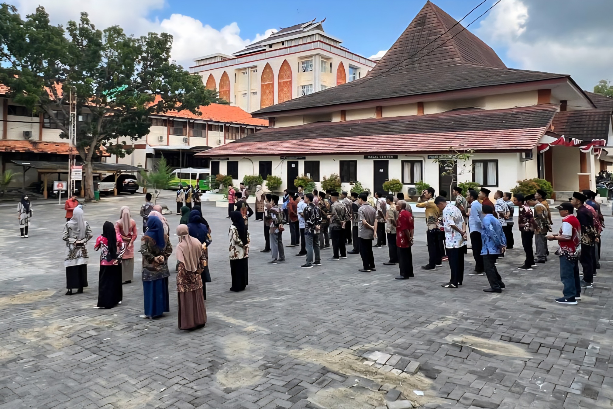 IAIN Madura Gelar Upacara Peringatan Hardiknas 2025, Rektor: Tekankan Pendidikan Bermutu untuk Semua